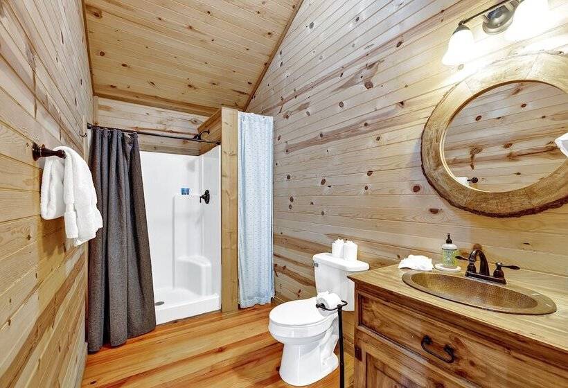 Rocky Ridge Cedar Cabin With Hot Tub & Amazing Views