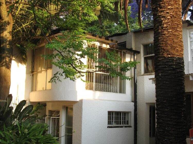 Rosebank Boarding Hostel