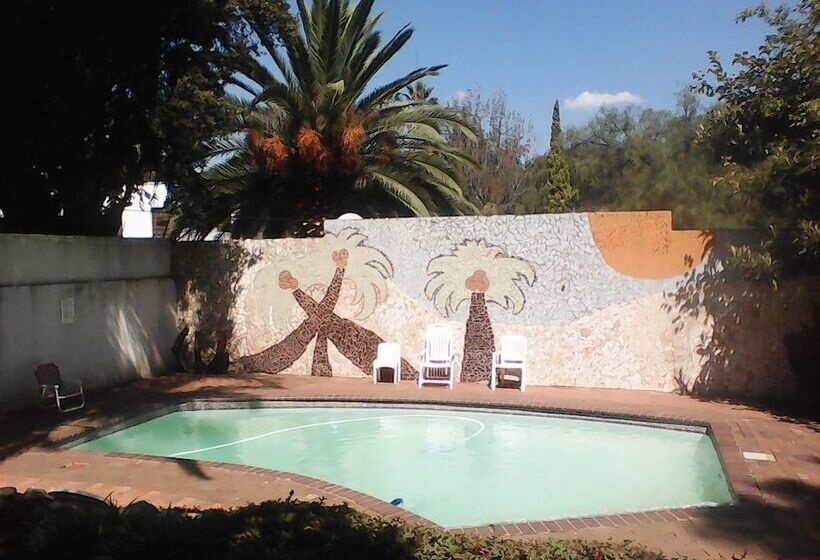 Rosebank Boarding Hostel