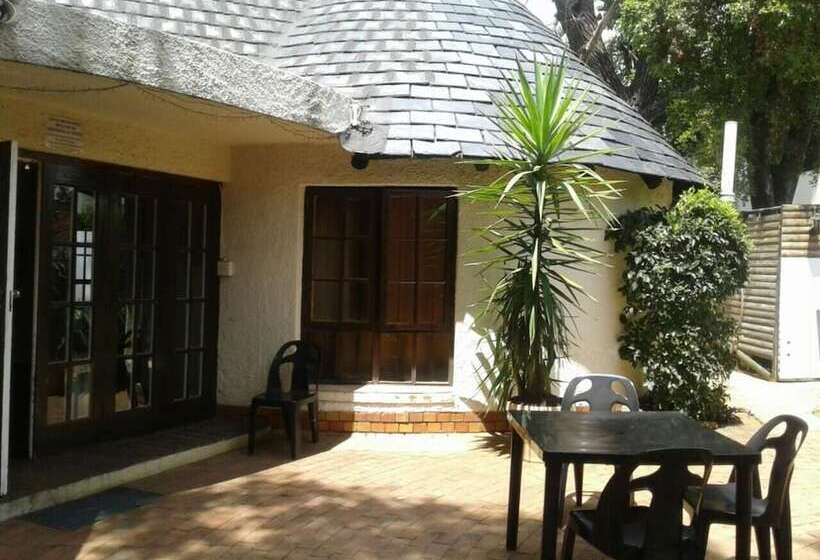 Rosebank Boarding Hostel