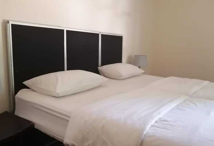 Rosebank Boarding Hostel