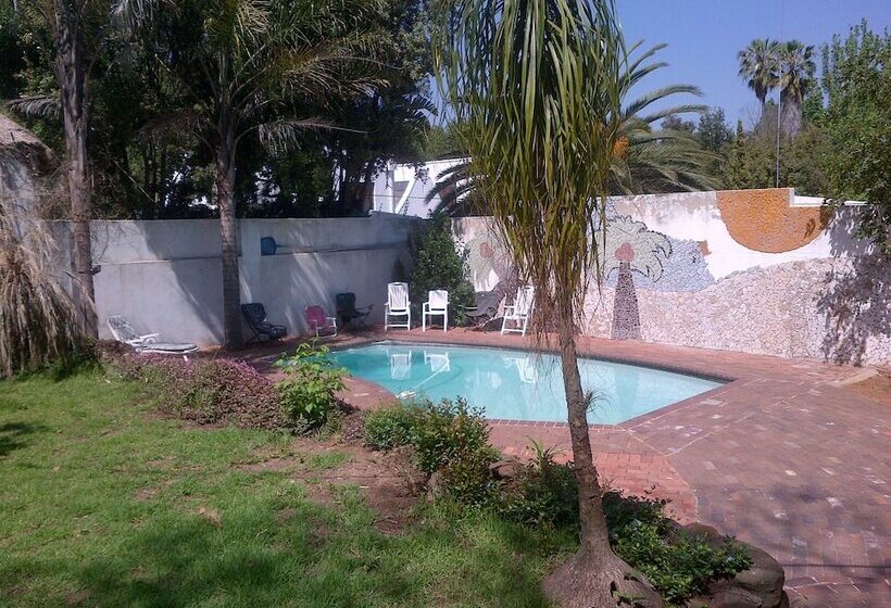Rosebank Boarding Hostel