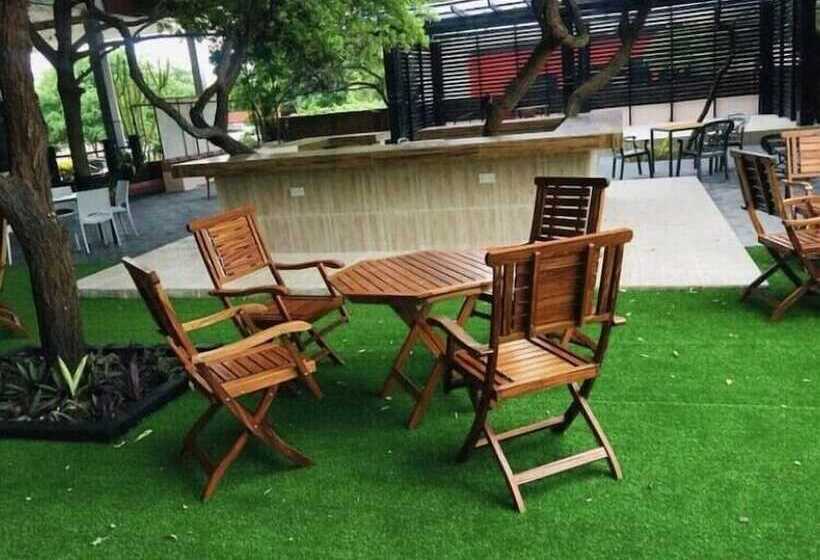 Royal Village Hotel Company