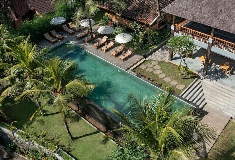 Rumah Kayu Resort
