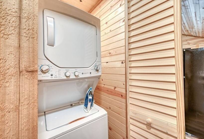 Rustic Cabin With Firepit And Grill   10 Mins To Main St