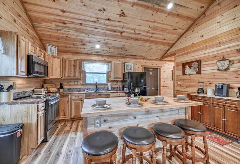 Rustic Cabin With Firepit And Grill   10 Mins To Main St