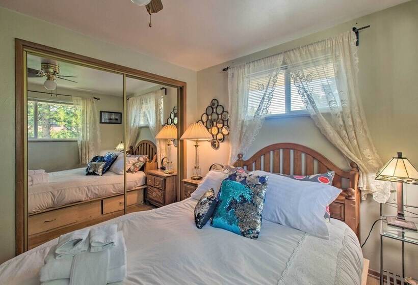 Private Lake: Home W/ Large Yard In Denver!