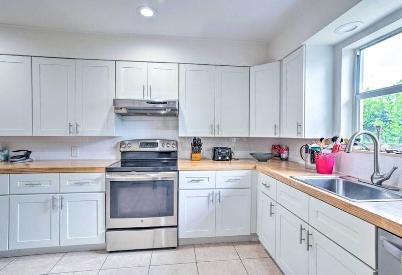 Spacious Lake Worth Escape < 3 Mi To Beach!