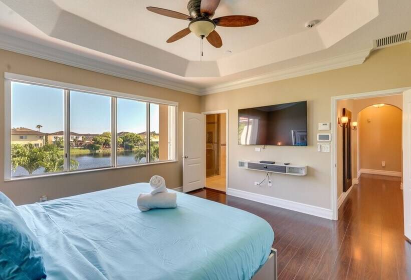 Spacious Miami Retreat W/ Grill, Pool & Dock!