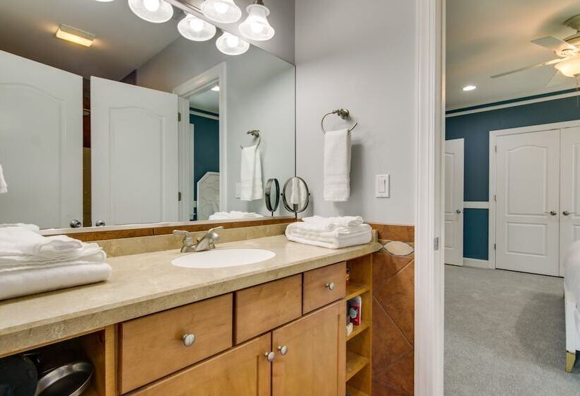 Ocean City Home W/ Fire Pit & Grill: Walk To Beach