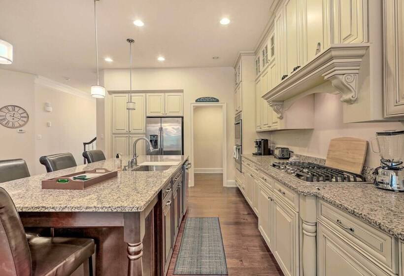 Ocean View Getaway W/ Resort Access & Porch!