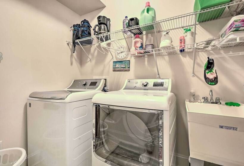 Ocean View Getaway W/ Resort Access & Porch!