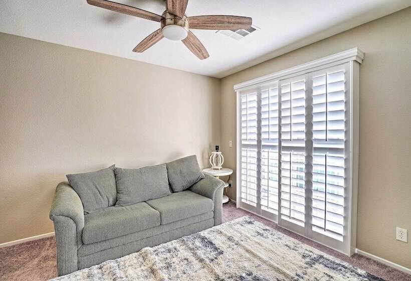 Stylish House W/ Patio, 8 Mi To Vegas Strip!