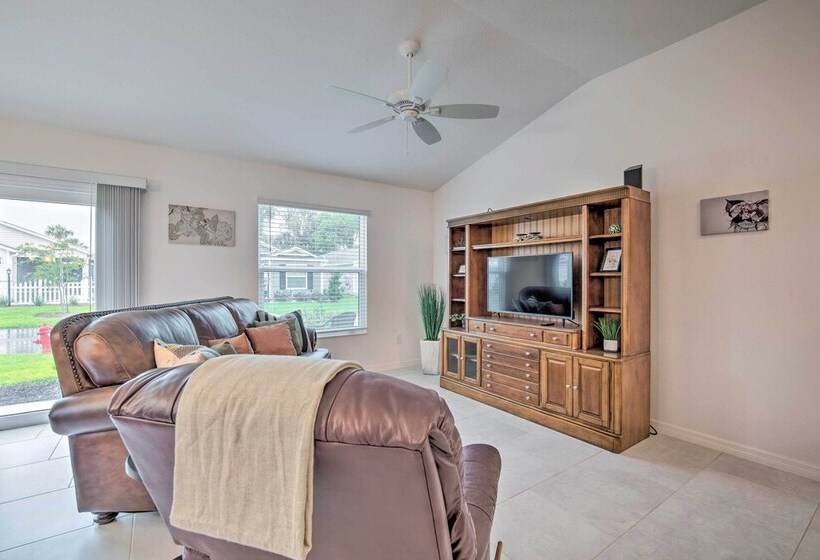 Sun Soaked Retreat In The Villages W/ Grill!