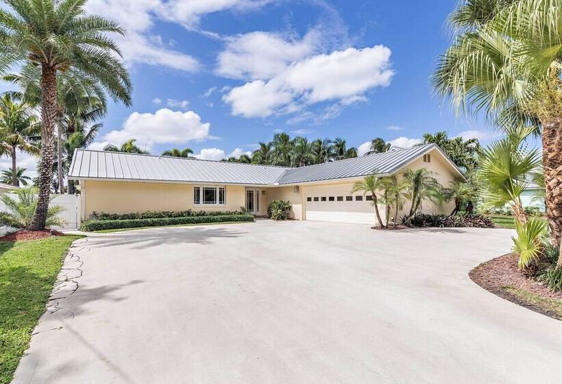 Sunny Waterfront Home By West Palm W/ Hot Tub!