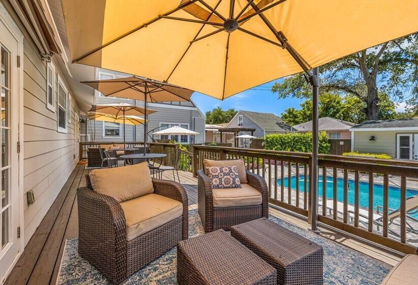 The Kenwood Gables Boutique Bed & Breakfast