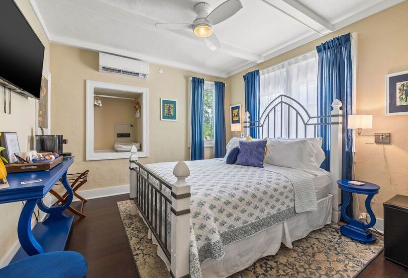 The Kenwood Gables Boutique Bed & Breakfast