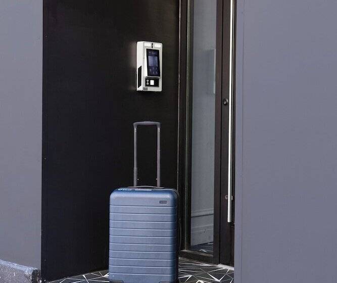 The Neighborhood Hotel Lincoln Park