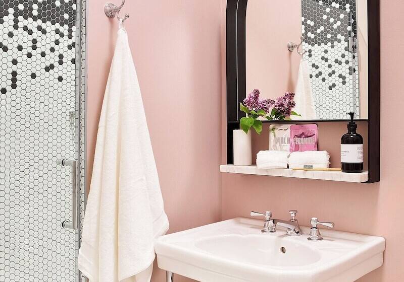 The Neighborhood Hotel Lincoln Park