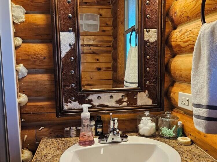 The Peacemaker Cabin