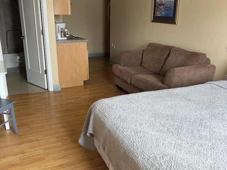 Trade Winds On The Bay