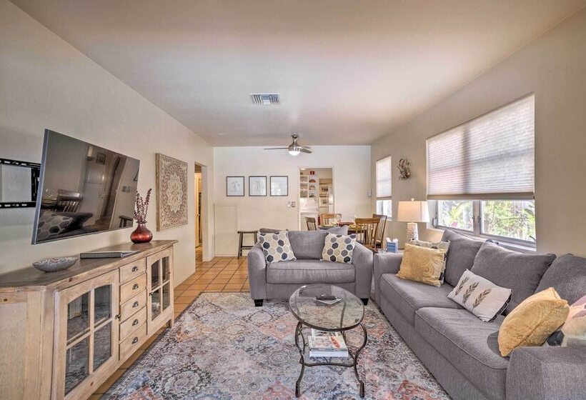 Tranquil West Palm Beach Getaway: Walk To Beach!