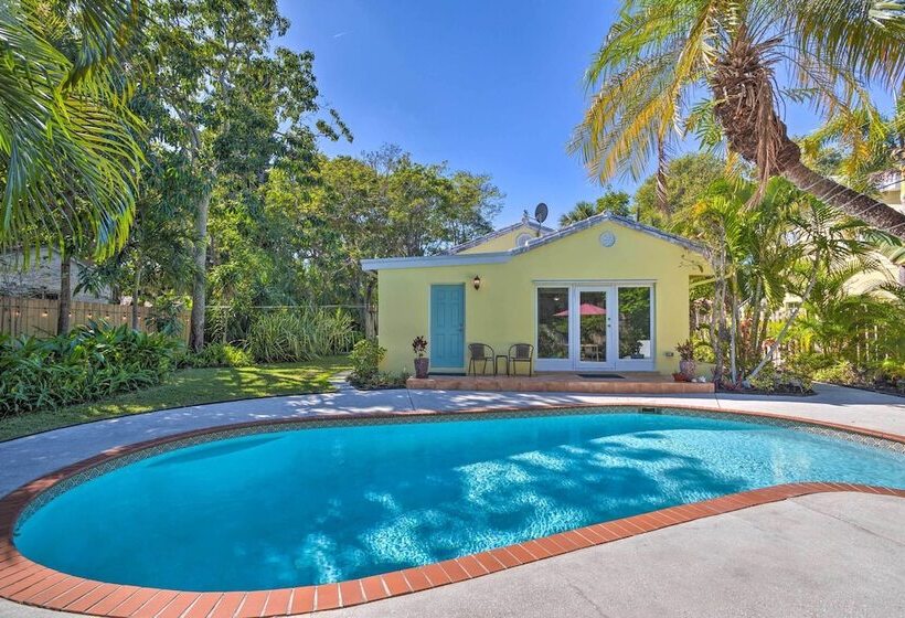 Tranquil West Palm Beach Getaway: Walk To Beach!