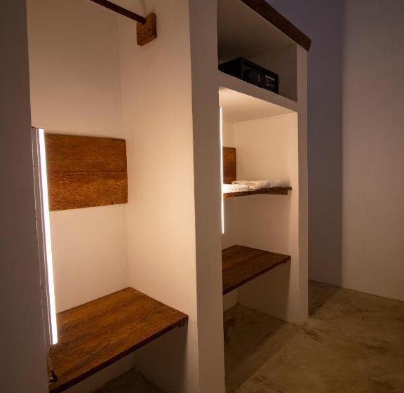 Tropical Boutique Hotel & Resto