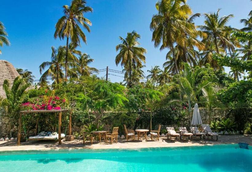 Tropical Boutique Hotel & Resto