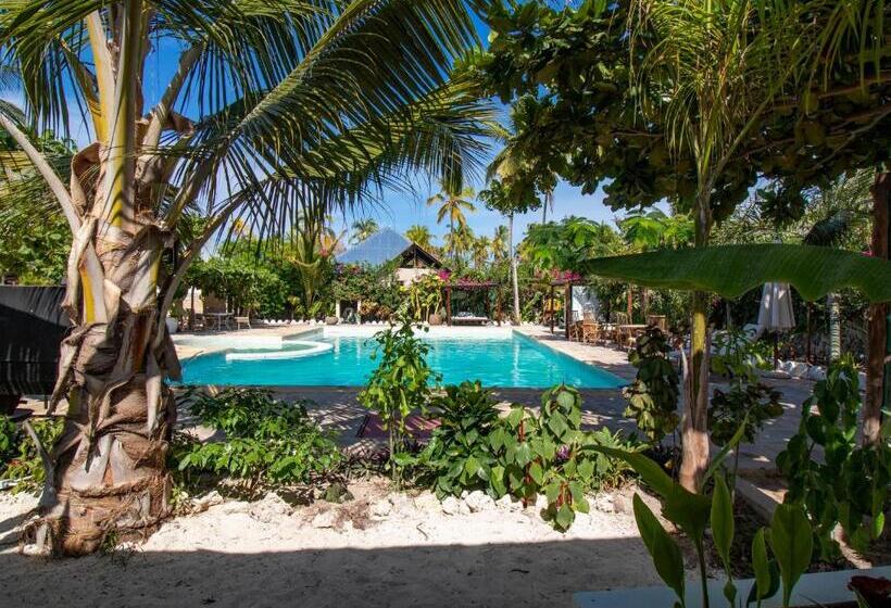 Tropical Boutique Hotel & Resto