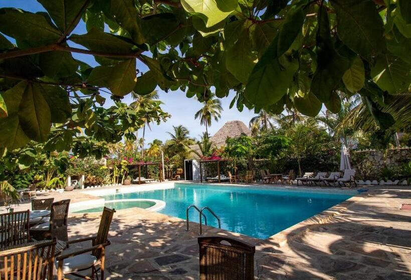 Tropical Boutique Hotel & Resto