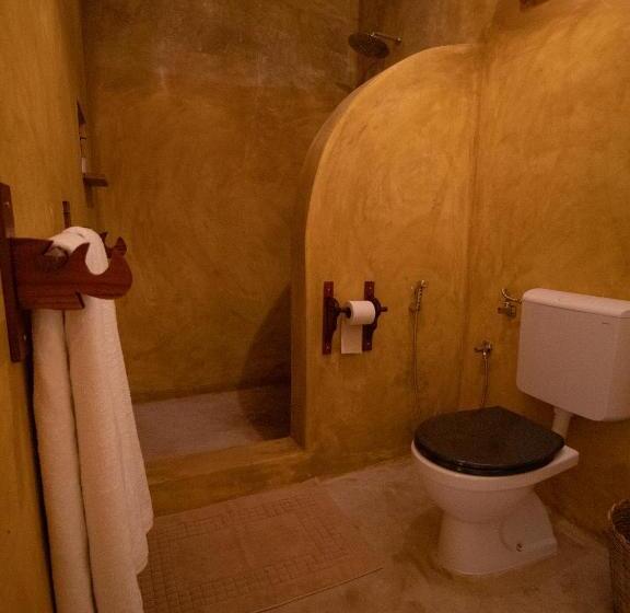 Tropical Boutique Hotel & Resto