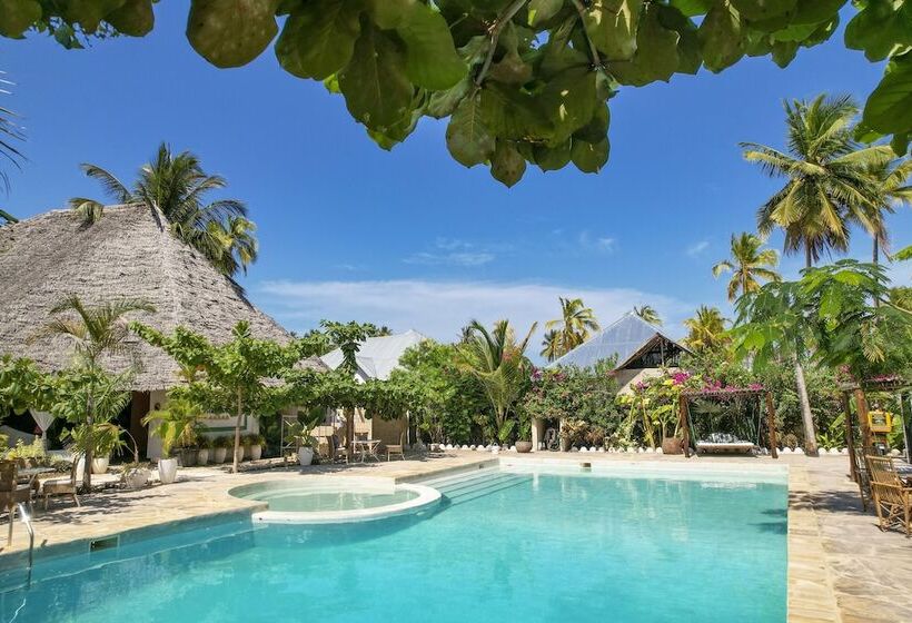 Tropical Boutique Hotel & Resto