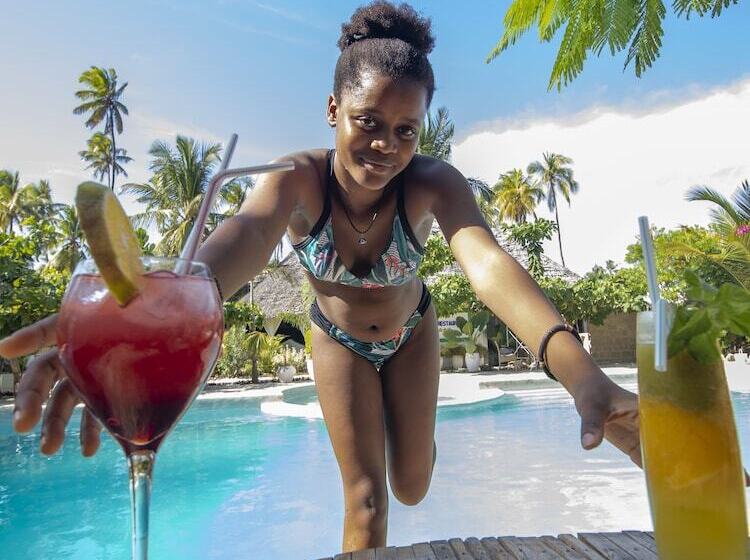 Tropical Boutique Hotel & Resto