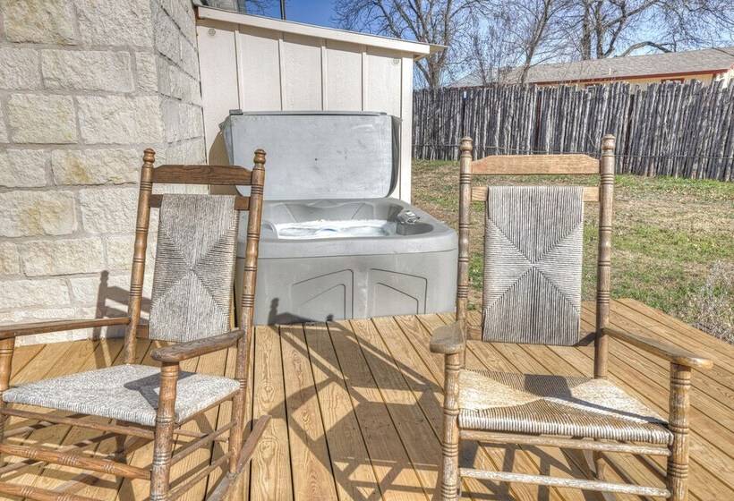 Waylons House Hot Tub Shared Party Barn With Games