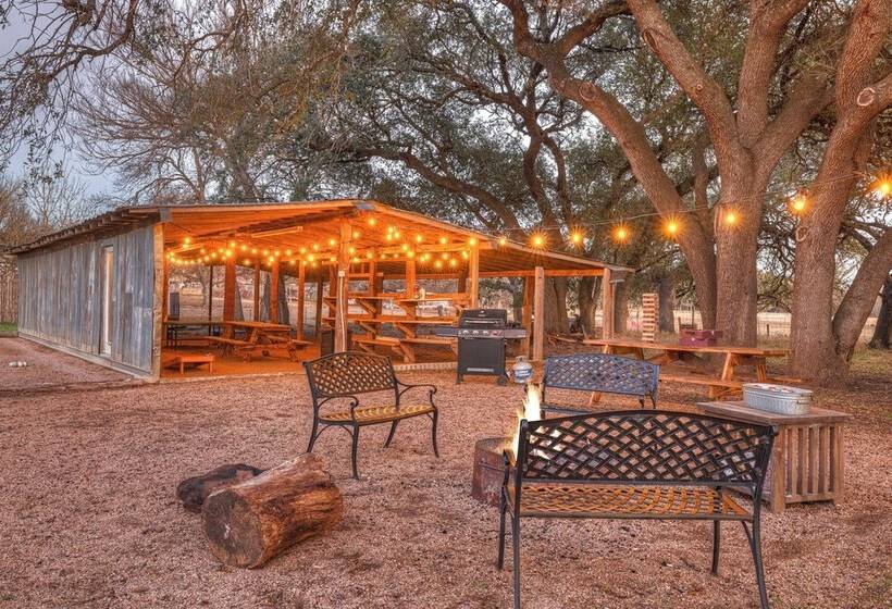 Waylons House Hot Tub Shared Party Barn With Games