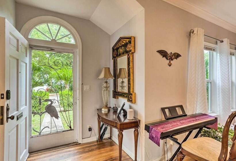 West Palm Beach Bungalow W/ Shared Backyard