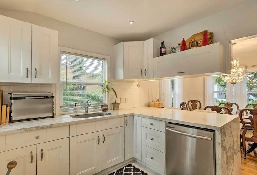 West Palm Beach Bungalow W/ Shared Backyard