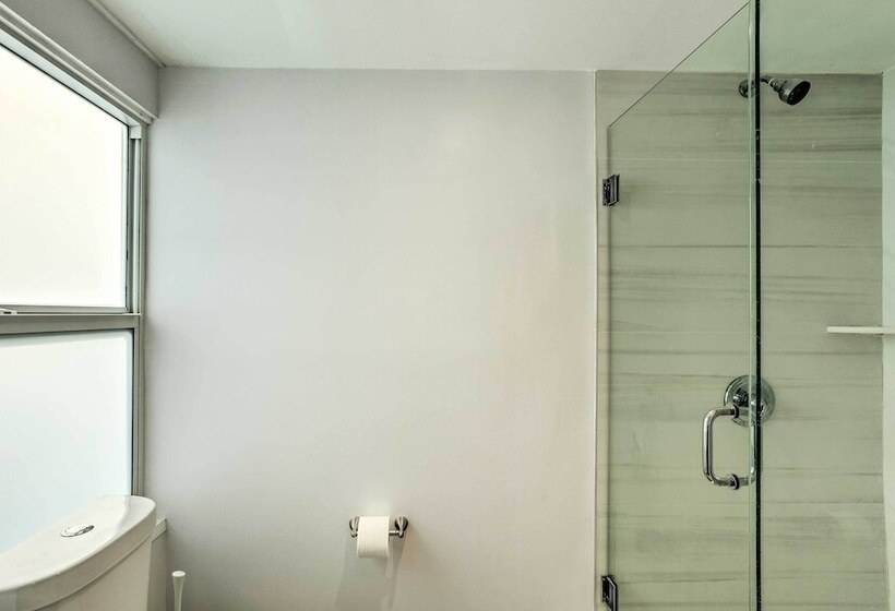 West Palm Beach Bungalow W/ Shared Backyard