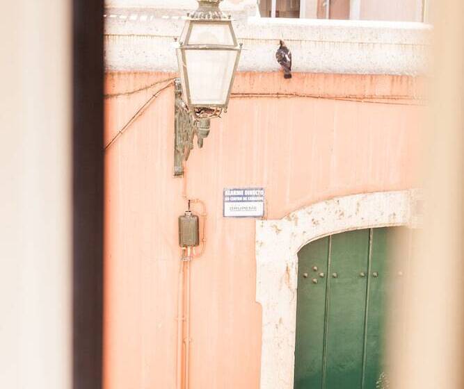 هاستل Lx Center Chiado