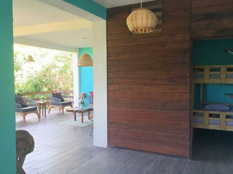 تختخواب و صبحانه Mar De Fondo