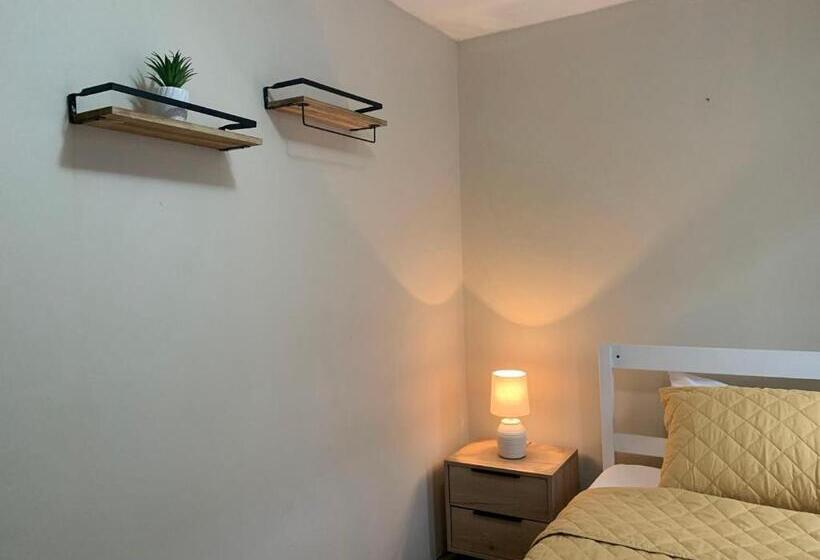 تختخواب و صبحانه Cata Bed Breakfast