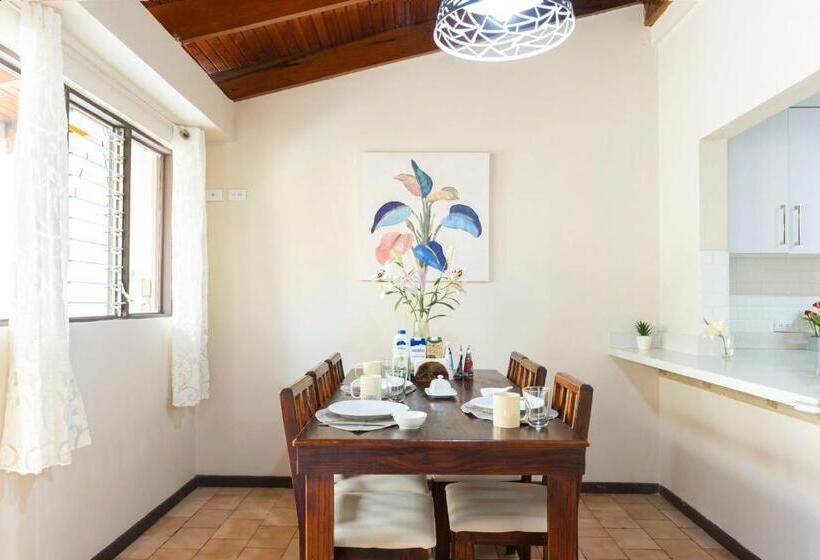 تختخواب و صبحانه Cata Bed Breakfast