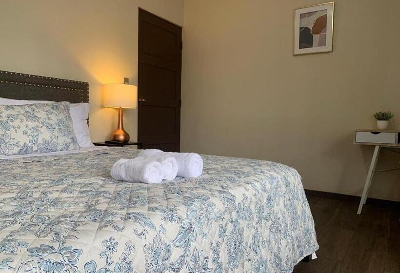 تختخواب و صبحانه Cata Bed Breakfast