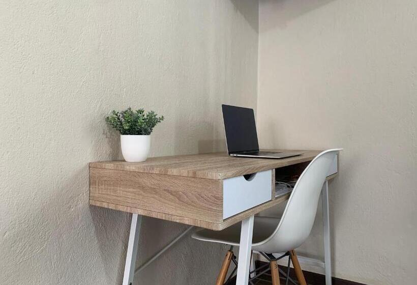 تختخواب و صبحانه Cata Bed Breakfast