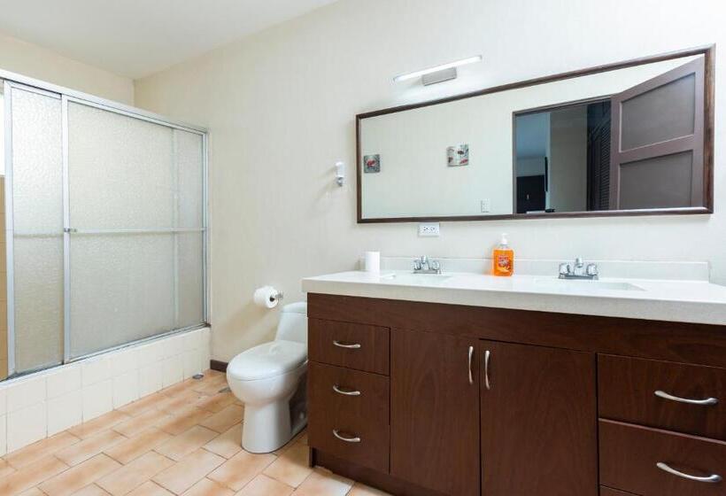 تختخواب و صبحانه Cata Bed Breakfast