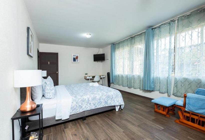 تختخواب و صبحانه Cata Bed Breakfast