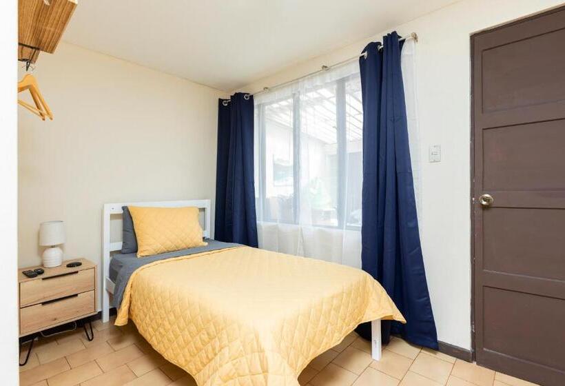 تختخواب و صبحانه Cata Bed Breakfast