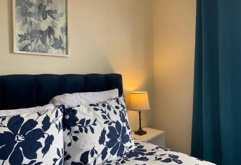 تختخواب و صبحانه Cata Bed Breakfast