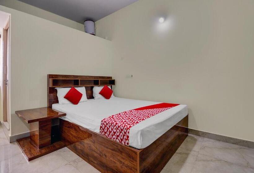 酒店 Collection O Preethi Boarding & Lodging